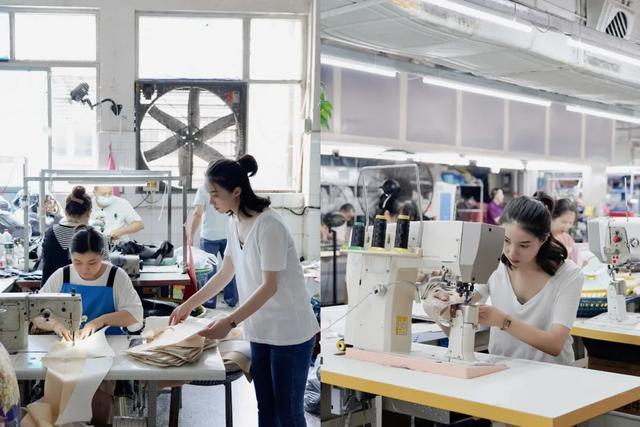 做电商从负债到年销过亿只用了一年九游会登录j9入口话剧导演跨界(图3)