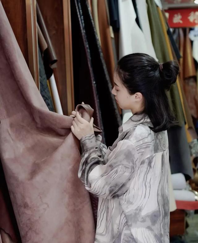 做电商从负债到年销过亿只用了一年九游会登录j9入口话剧导演跨界(图4)